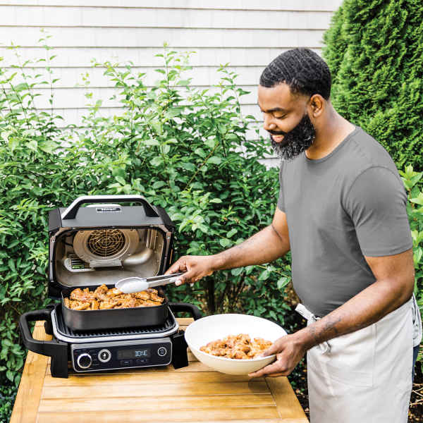 Ninja Woodfire Electric BBQ Grill & Smoker OG701EU